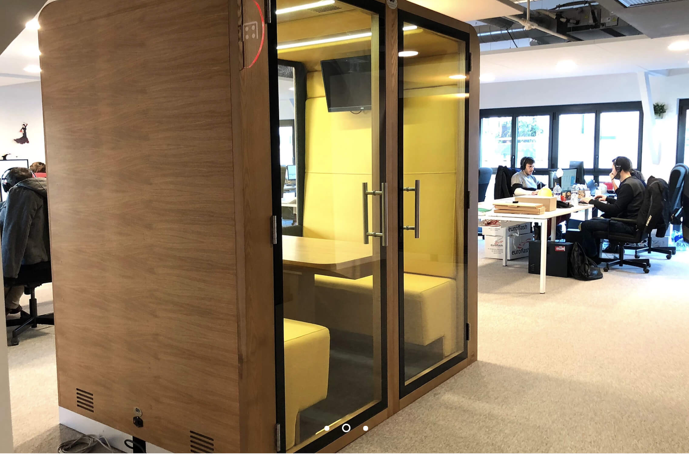 Cabine acoustique pour entreprise